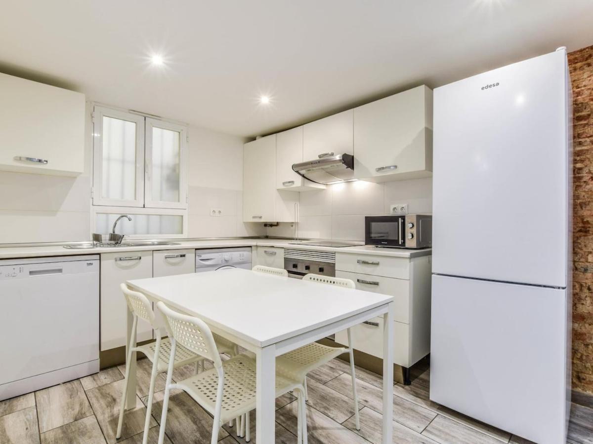 Apartamento En Cuatro Caminos Para 6 Personas Alquiler Temporal Madrid Esterno foto